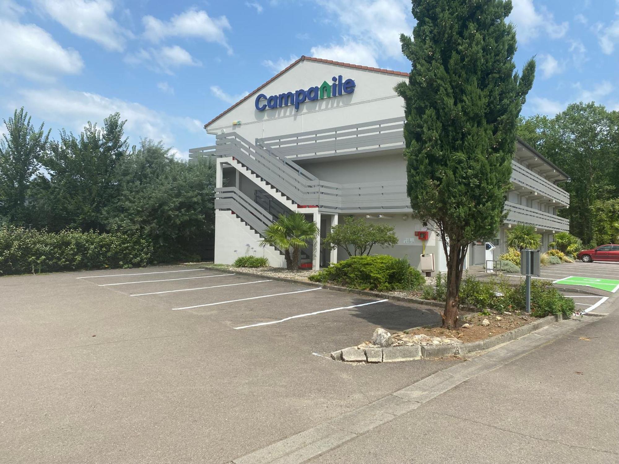 钟楼卡奥尔酒店 外观 照片